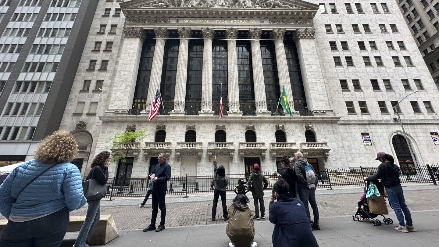 stock-market-today:-asian-shares-track-wall-street’s-slide-on-worries-over-interest-rates