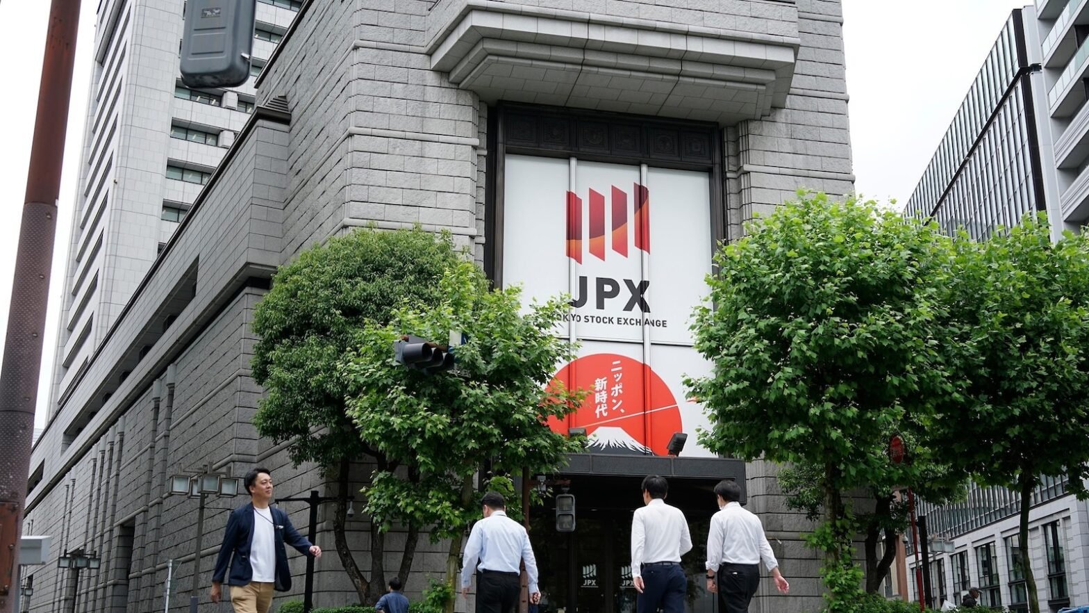 stock-market-today:-asian-shares-are-mixed-after-us-holiday-quiet