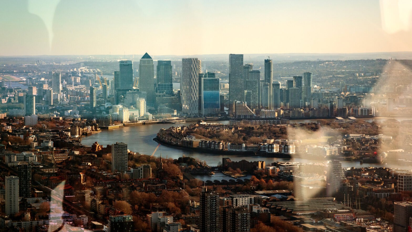 london-moves-to-revive-its-reputation-as-a-financial-hub
