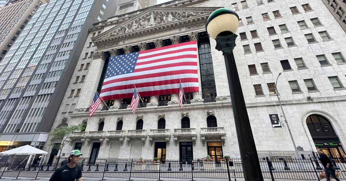 stock-market-today:-wall-street-drifts-in-quiet-trading-after-returning-from-a-3-day-weekend