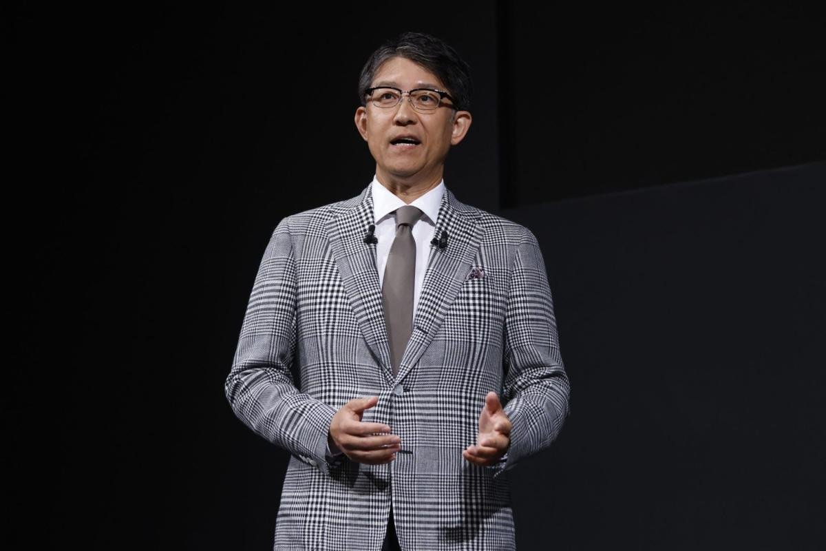 toyota’s-bet-on-hybrids-was-mocked,-then-vindicated.-now-it’s-trying-to-repeat-the-trick-with-an-unlikely-bet-on-the-combustion-engine