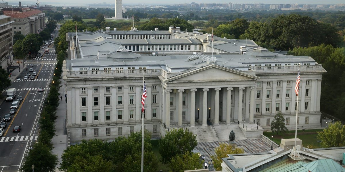 stock-market-today:-dow-drops-411-points-as-yields-jump-ahead-of-fresh-economic-data