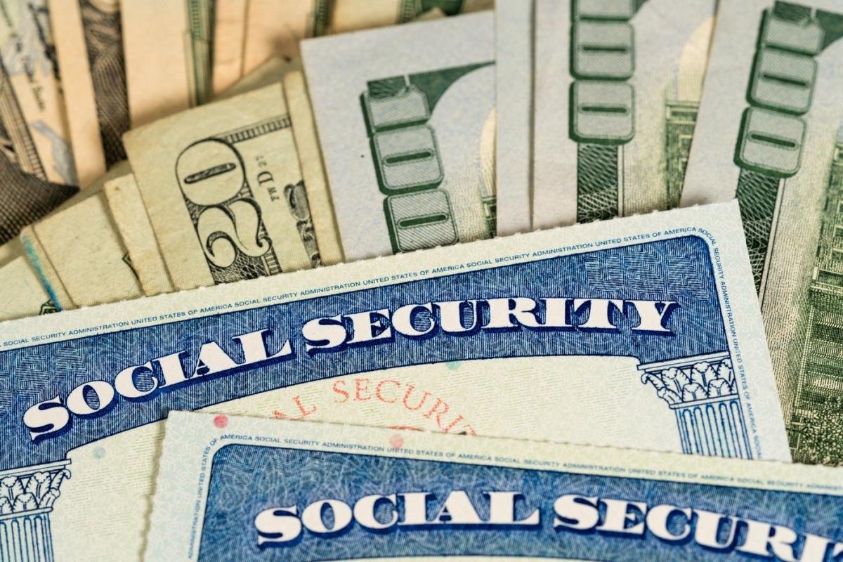 the-social-security-cola-forecast-for-2025-was-just-updated.-here’s-the-good-news-and-bad-news-for-retirees