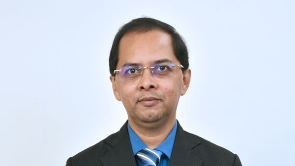 Top Stock Recommendations: Dharmesh Shah of ICICI Securities recommends buying - Reliance Industries Ltd (RIL), and Larsen & Toubro Ltd (L&T).