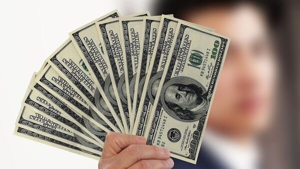  Easy money was the driver of many past bubbles, too, and might again be propping up the stock market. (Image: Pixabay)