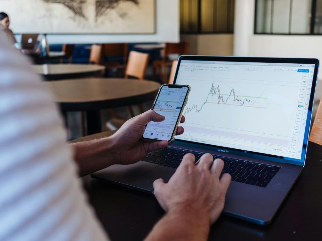 blackrock-laps-the-stock-market:-here’s-why