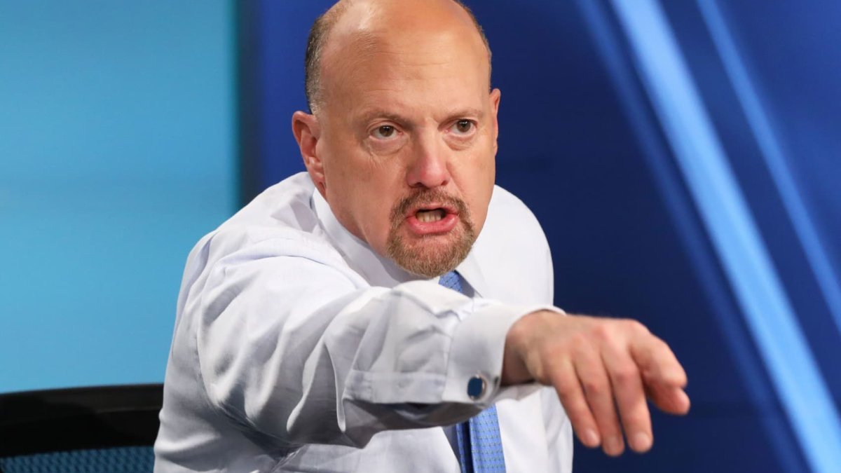 jim-cramer-says-the-stock-market-is-a-‘work-in-progress’-towards-a-rate-cut