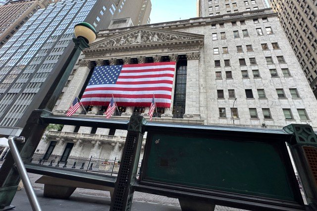 stock-market-today:-wall-street-mostly-quiet-following-a-record-breaking-session