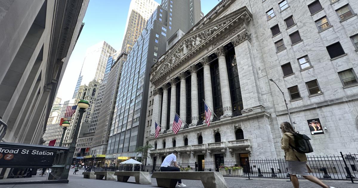 stock-market-today:-wall-street-rallies-after-inflation-surprisingly-slows