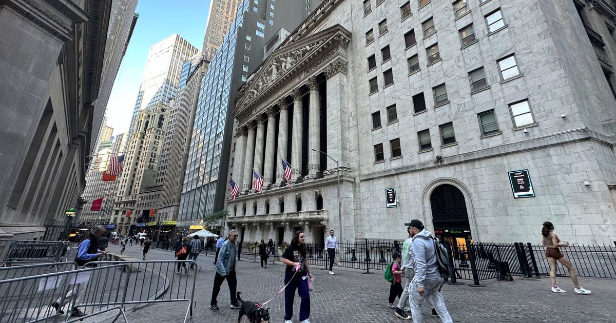 stock-market-today:-wall-street-rallies-after-inflation-surprisingly-slows