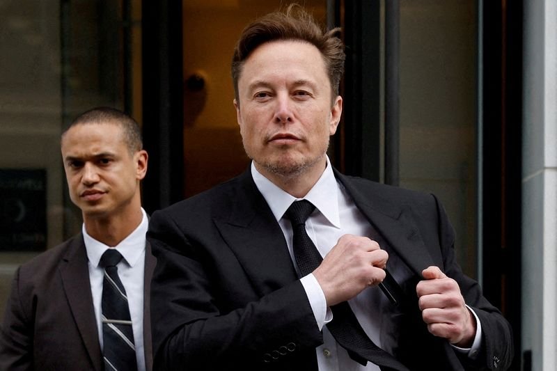 tesla-shareholders-voting-yes-for-musk’s-$56-billion-pay-package,-ceo-says-on-x