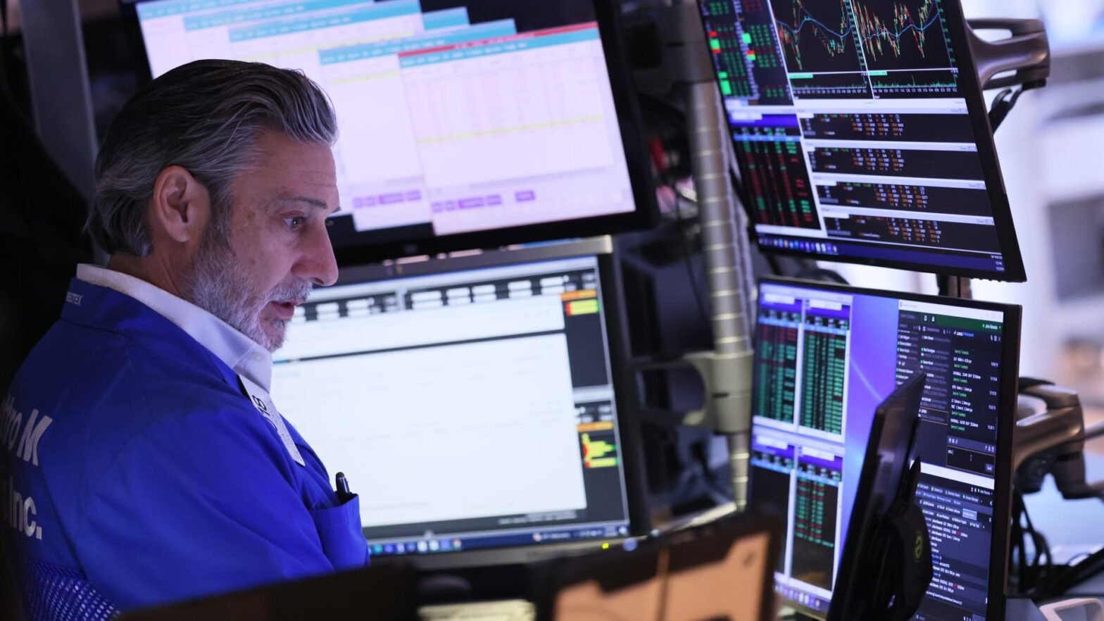 stock-futures-are-little-changed-after-s&p-500-posts-fourth-consecutive-closing-record:-live-updates