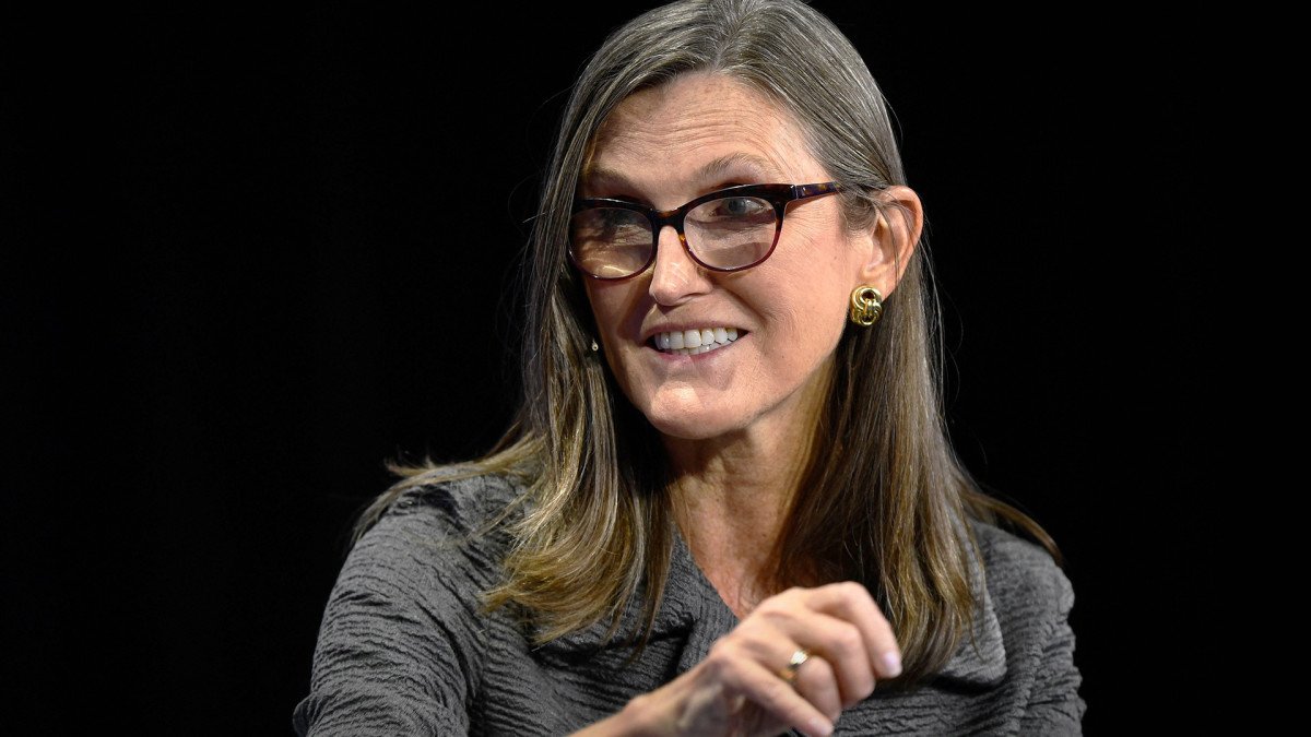 cathie-wood-sells-$11-million-of-soaring-fintech-stock