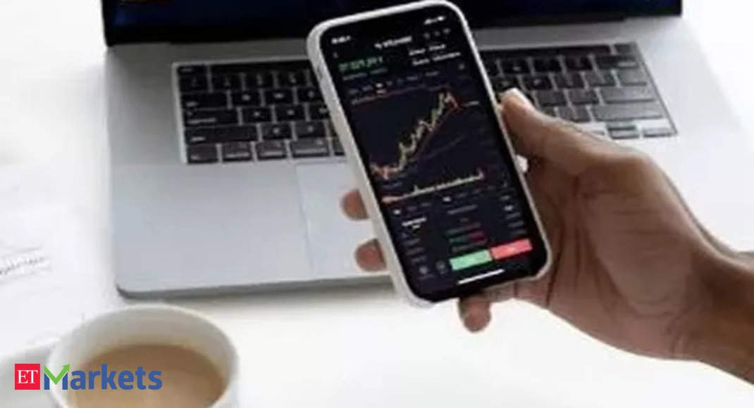 10-mid-and-smallcap-stocks-with-high-analyst-ratings-that-can-deliver-up-to-35%-returns