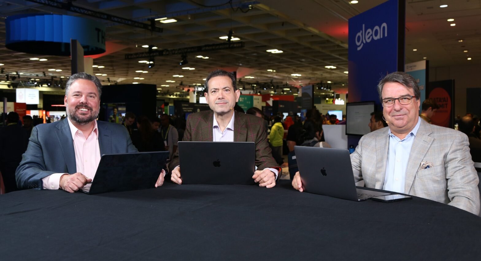 data-+-ai-summit-focuses-on-databricks’-open-sourcing-of-unity-catalog,-ai-development