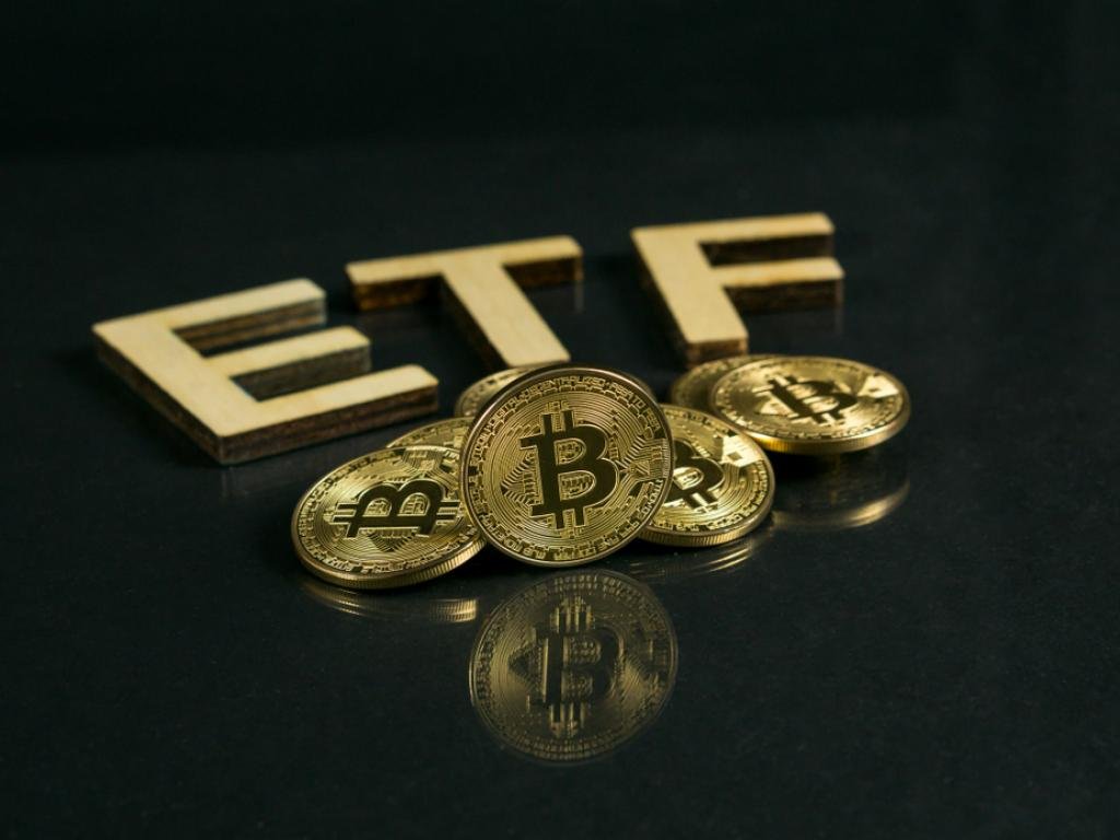 first-ever-bitcoin-spot-etf-start-trading-on-australia’s-main-stock-market,-investors-get-exposure-to-us-based-vaneck-fund