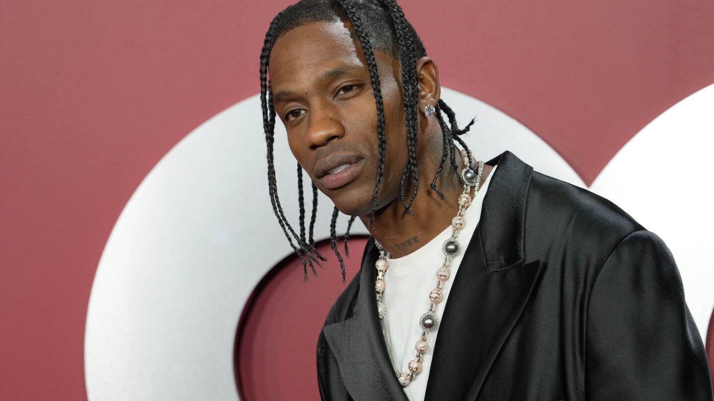 rapper-travis-scott-arrested-in-miami-beach-for-misdemeanor-trespassing-and-public-intoxication