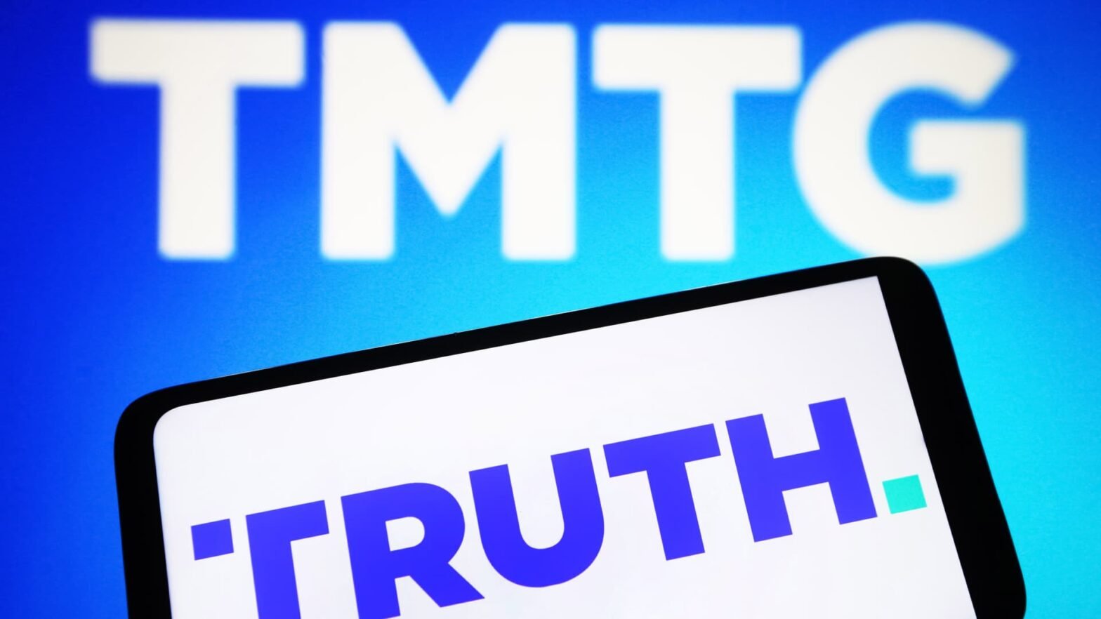 trump-media-free-fall-continues,-as-djt-stock-slides-6%