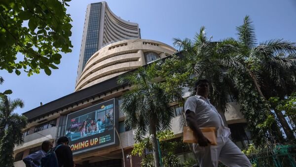 stock-market-today:-trade-setup-for-nifty-50-to-global-markets,-five-stocks-to-buy-or-sell-on-monday