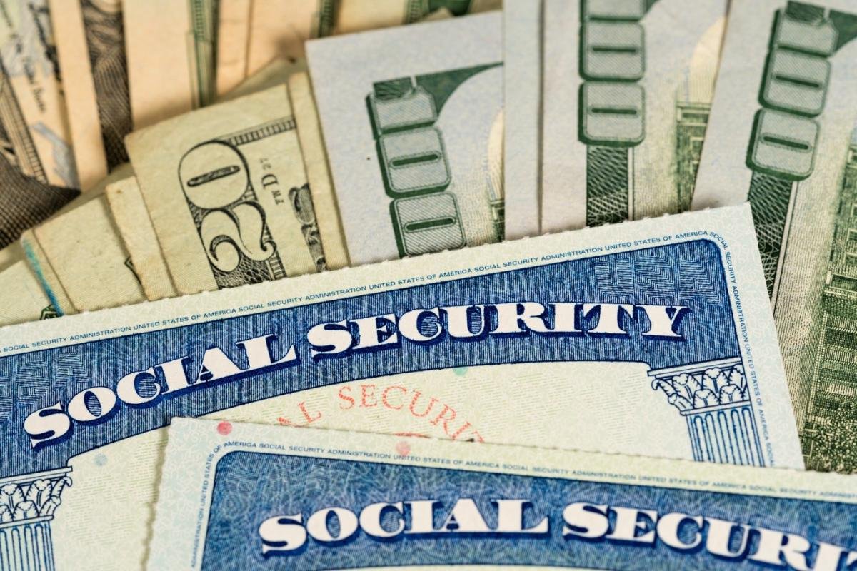 here’s-the-average-age-retirees-claim-social-security-and-the-monthly-benefit-they-receive
