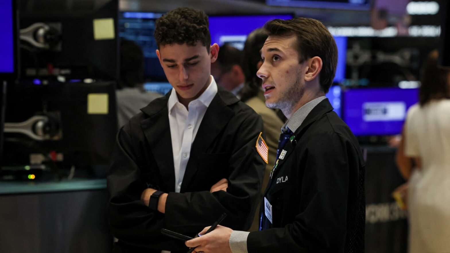 stock-futures-are-little-changed-after-nasdaq-composite-registers-worst-day-since-april:-live-updates