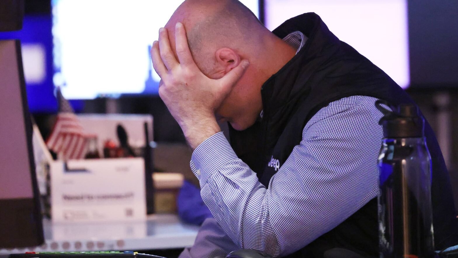 s&p-500-to-tumble-30%-as-recession-hits-later-this-year,-says-bca-research