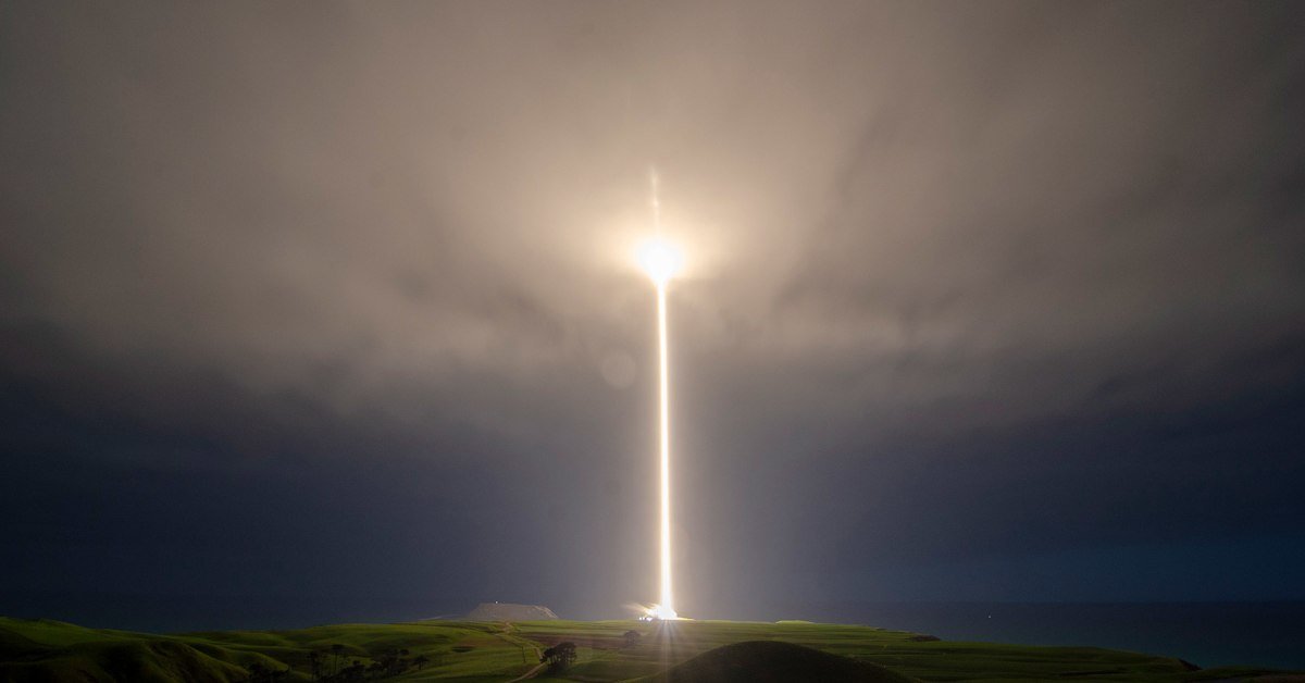 analyst-ignites-coverage-of-rocket-lab-stock-after-satellite-launch