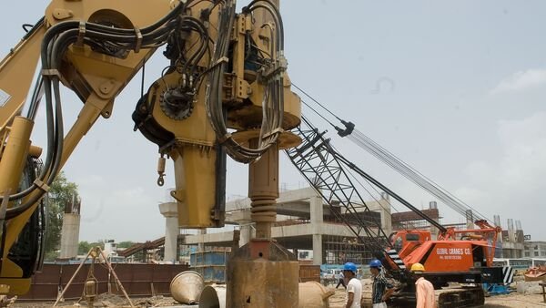 multibagger:-hindustan-construction-company-stock-zoomed-1113%-in-4-years!-is-there-more-upside-ahead?