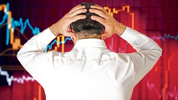 Stock market fall: This sharp fall in the Indian stock market is mainly due to the disappointing early trends in the Lok Sabha Election results, say experts.