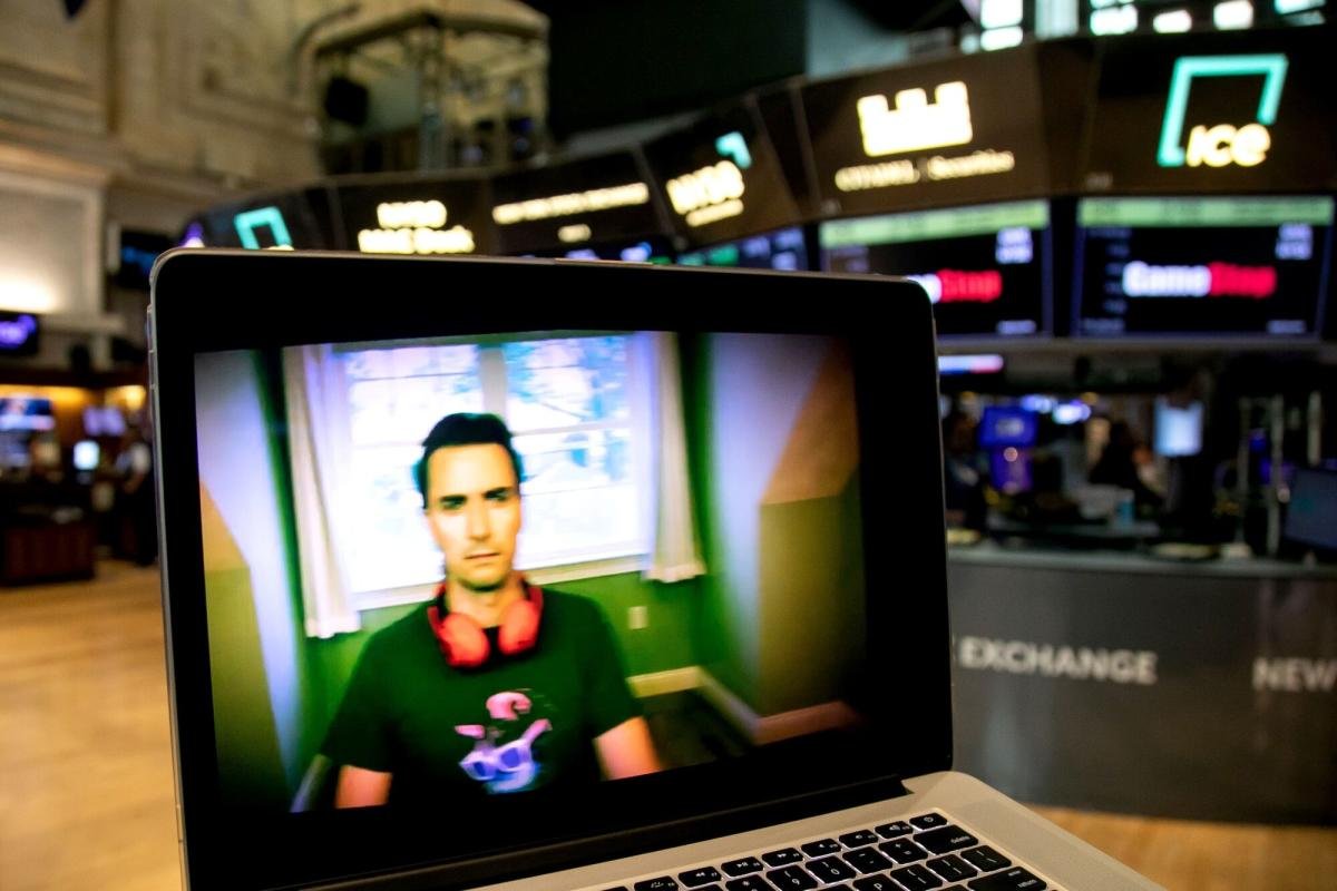 ‘roaring-kitty’-sued-over-alleged-gamestop-‘pump-and-dump’