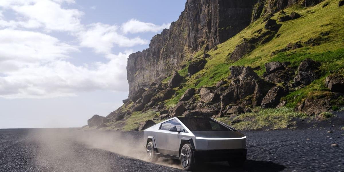 tesla-stock-cracks-$200-ahead-of-deliveries-what-else-is-moving-the-stock.