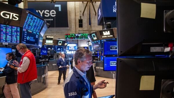 wall-street-today:-us-stocks-mixed-after-weak-manufacturing-data