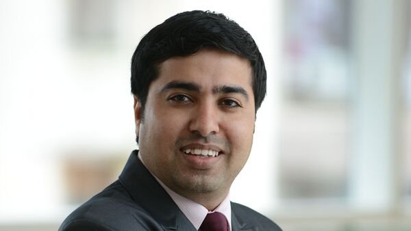 chandan-taparia’s-recommendations:-how-to-trade-siemens,-birlasoft-and-rec-shares-on-july-2?