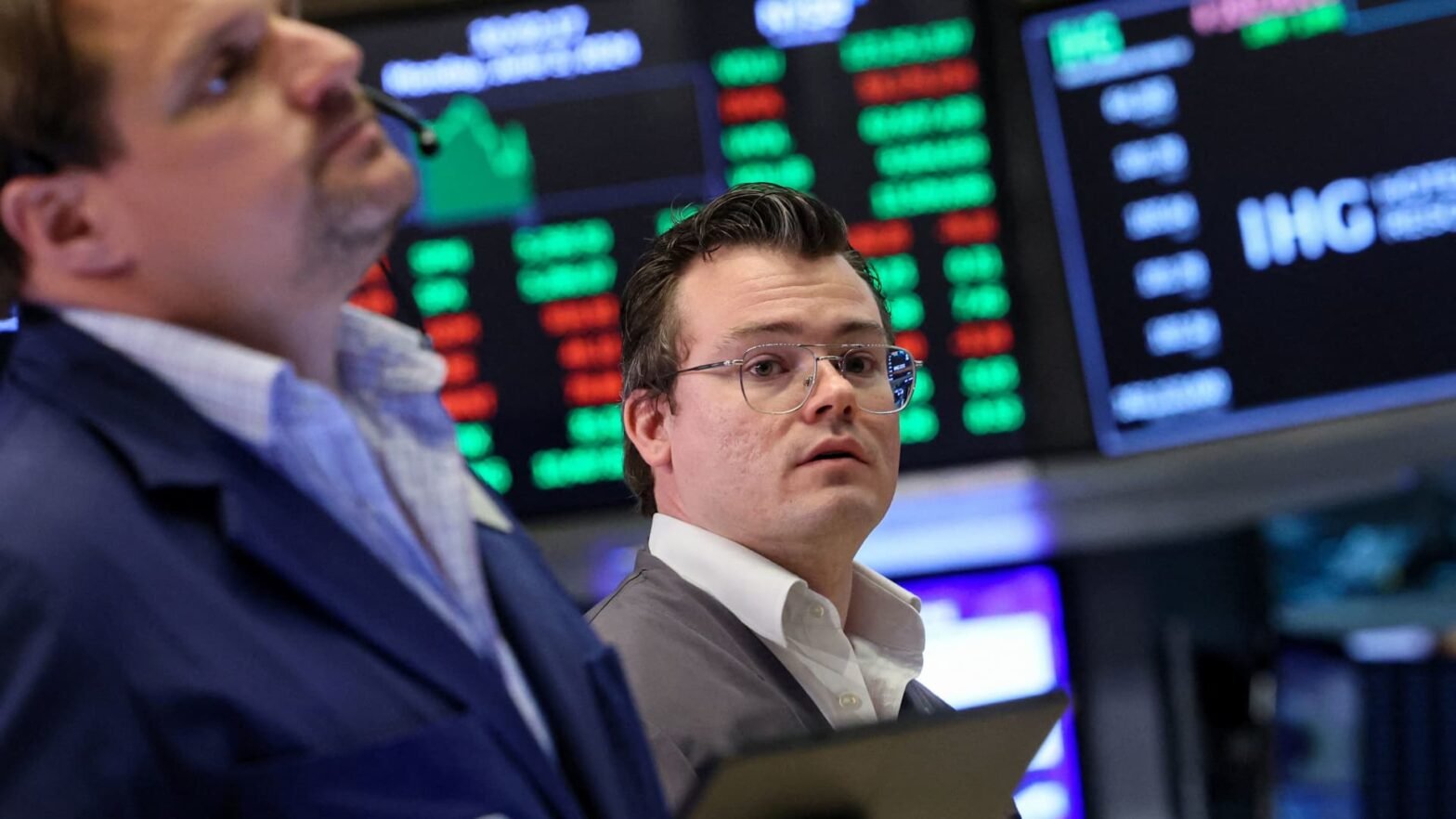 this-fund-manager-beating-the-market-is-betting-ai-stocks-like-micron-will-outperform-again-in-second-half