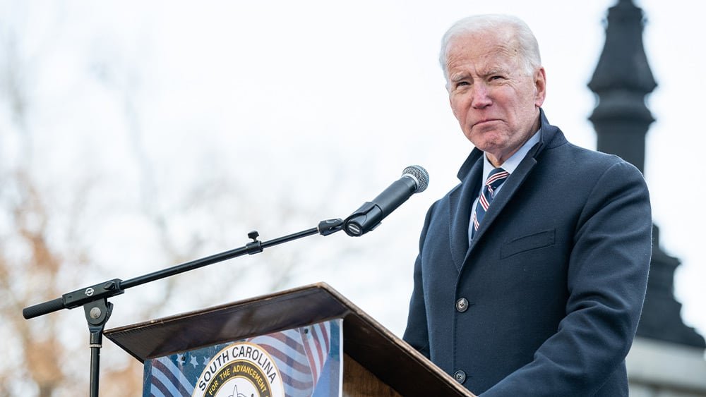 dow-jones-futures:-stock-market-risks-rise-as-tesla-soars,-palantir-breaks-out;-biden-interview-airs