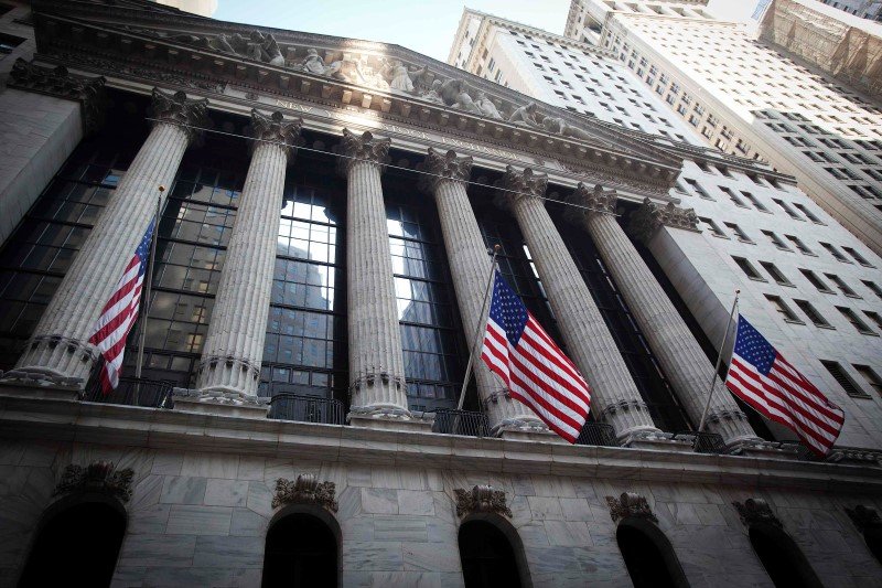 us-stock-futures-edge-lower-with-powell-testimony,-cpi-data-on-tap-by-investing.com