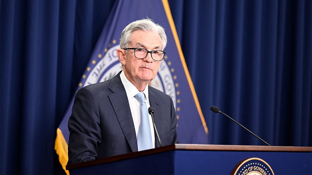dow-jones-futures-fall:-stock-market-risks-rise-as-fed-chief-powell-looms;-tesla,-palantir-strong
