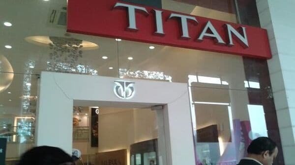 titan-share-price-falls-over-3%-as-q1-jewellery-business-growth-disappoints