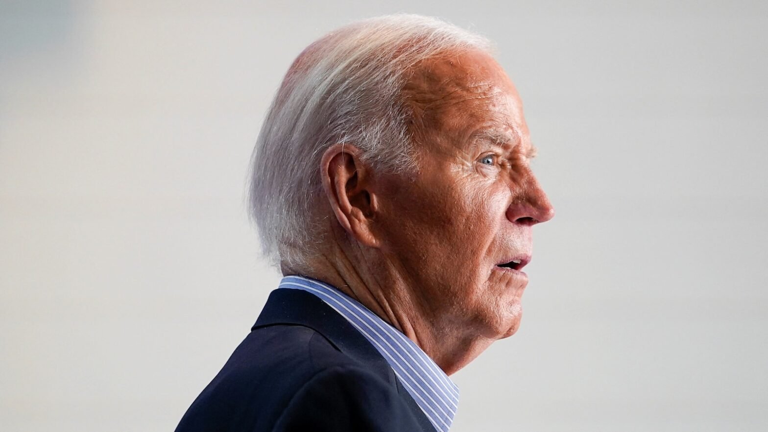 what-does-biden’s-uncertain-future-mean-for-investors?-analysts-weigh-in