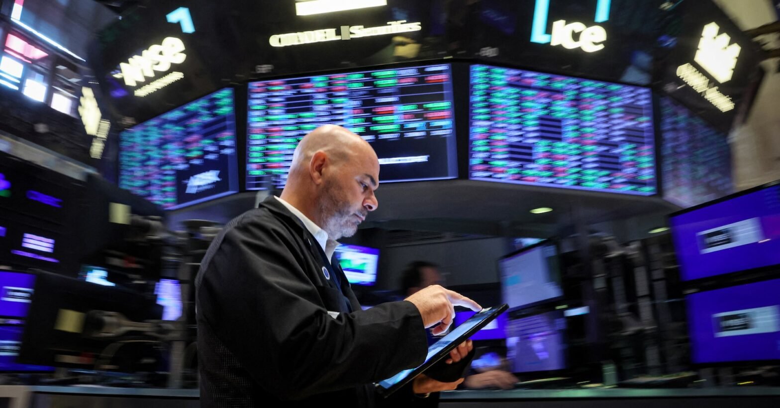 goldman-sachs-asset-managers-see-us-economy,-stocks-slowing