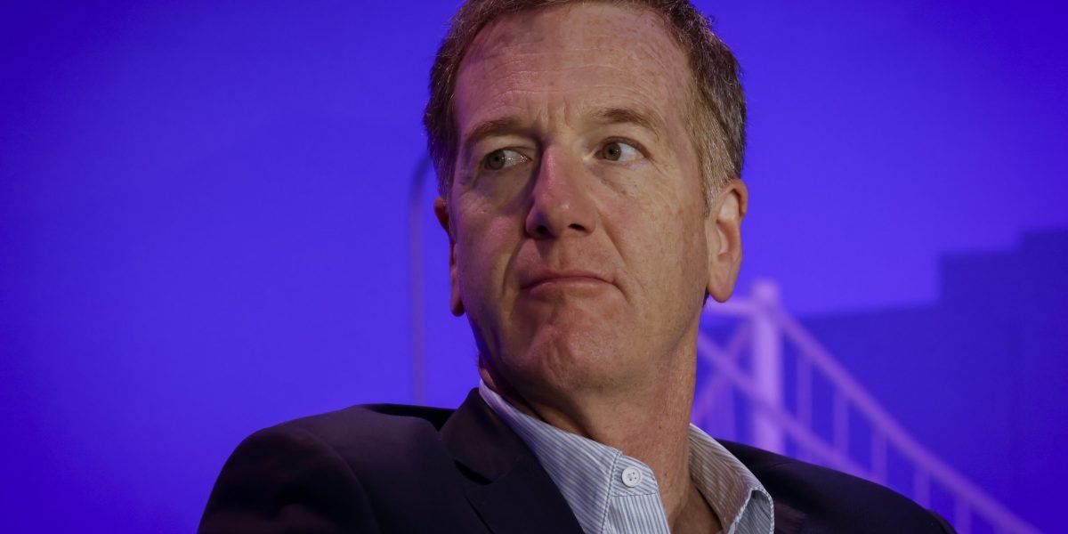 stock-market-faces-10%-correction-ahead-of-election,-warns-morgan-stanley’s-chief-strategist