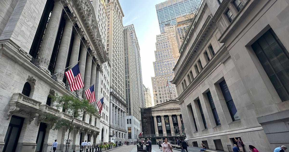 stock-market-today:-wall-street’s-record-breaking-rally-keeps-going-as-stocks-tick-higher