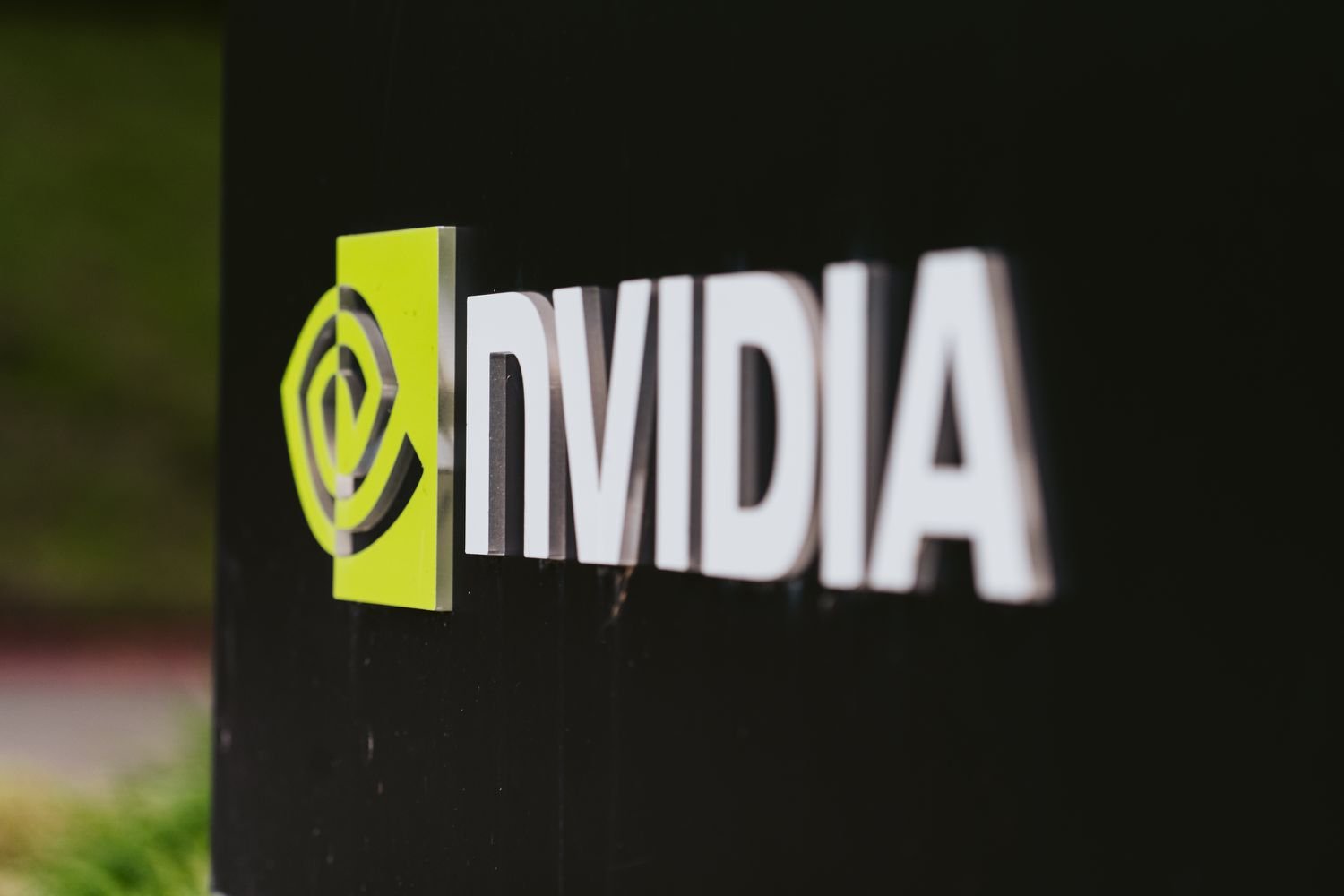 can-nvidia-sustain-its-ai-fueled-surge-as-stock-price-nears-record-high?