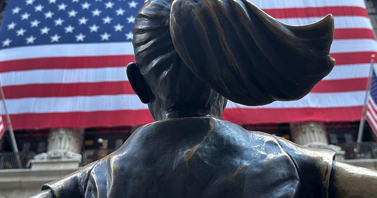 stock-market-today:-wall-street-climbs-as-earnings-season-gets-underway