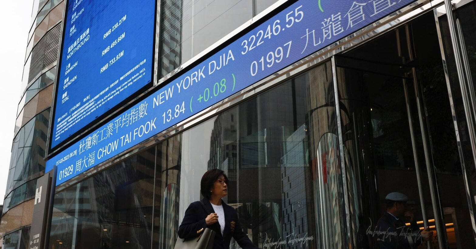 treasuries-slip,-dollar-firm-as-markets-grapple-with-us-politics