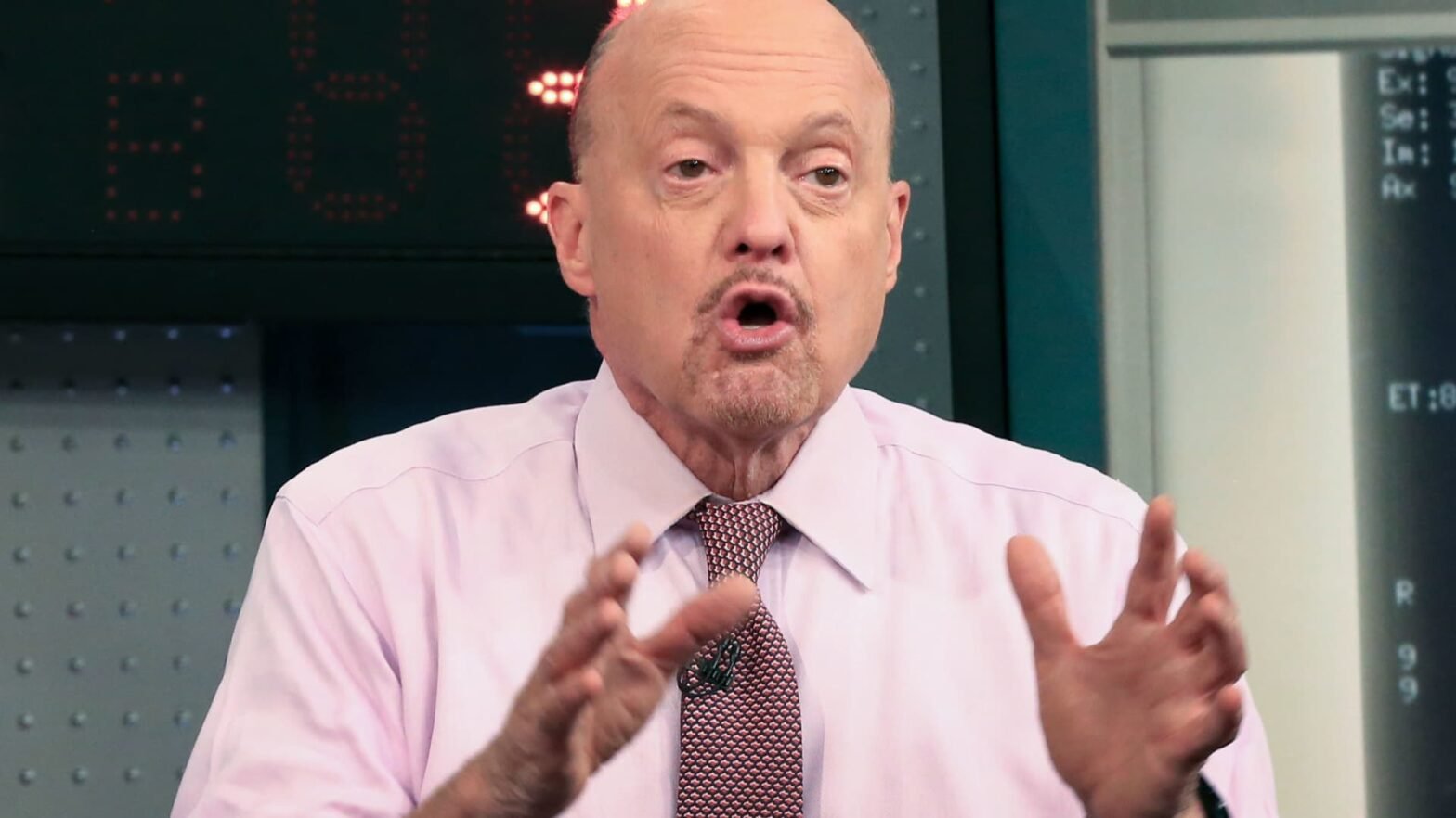jim-cramer-names-stocks-that-could-rally,-or-fall,-during-another-trump-presidency