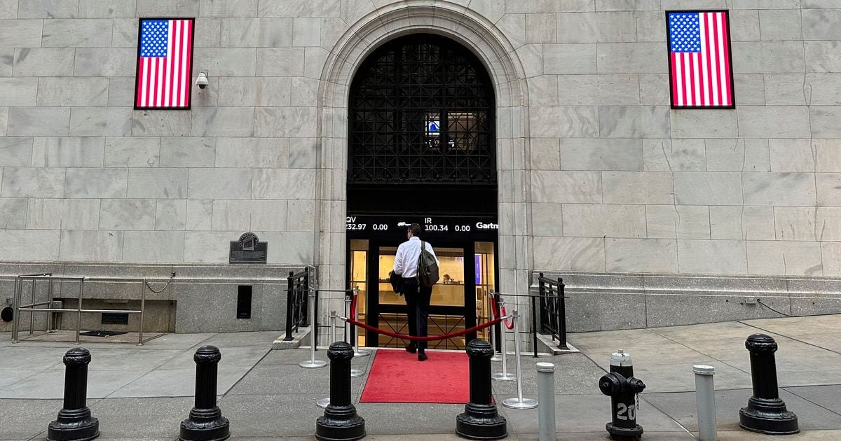 stock-market-today:-trade-worries-hit-technology-stocks,-pulling-wall-street-lower