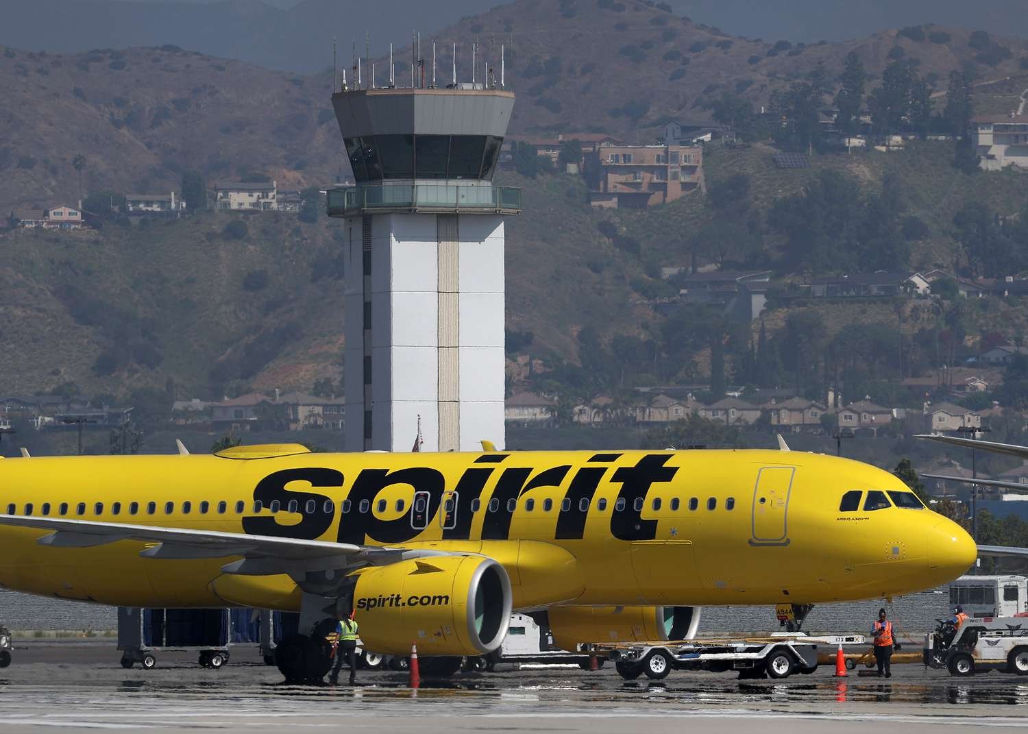 top-stock-movers-now:-chip-stocks,-spirit-airlines,-vf-corp.-and-more