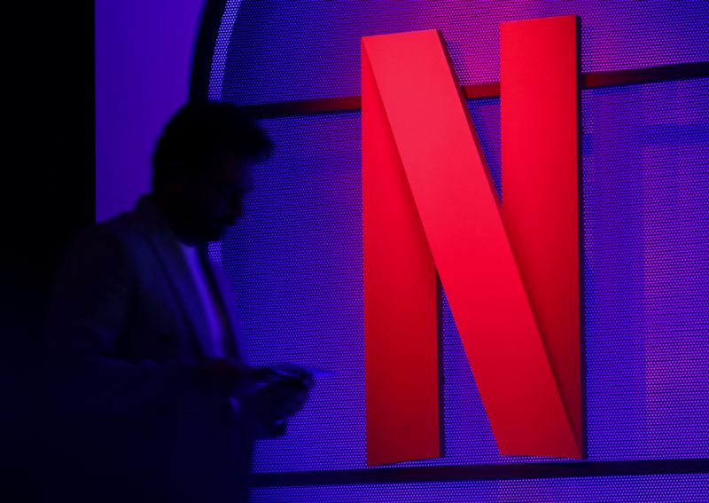netflix-beats-subscriber-targets-but-cautions-on-next-quarter