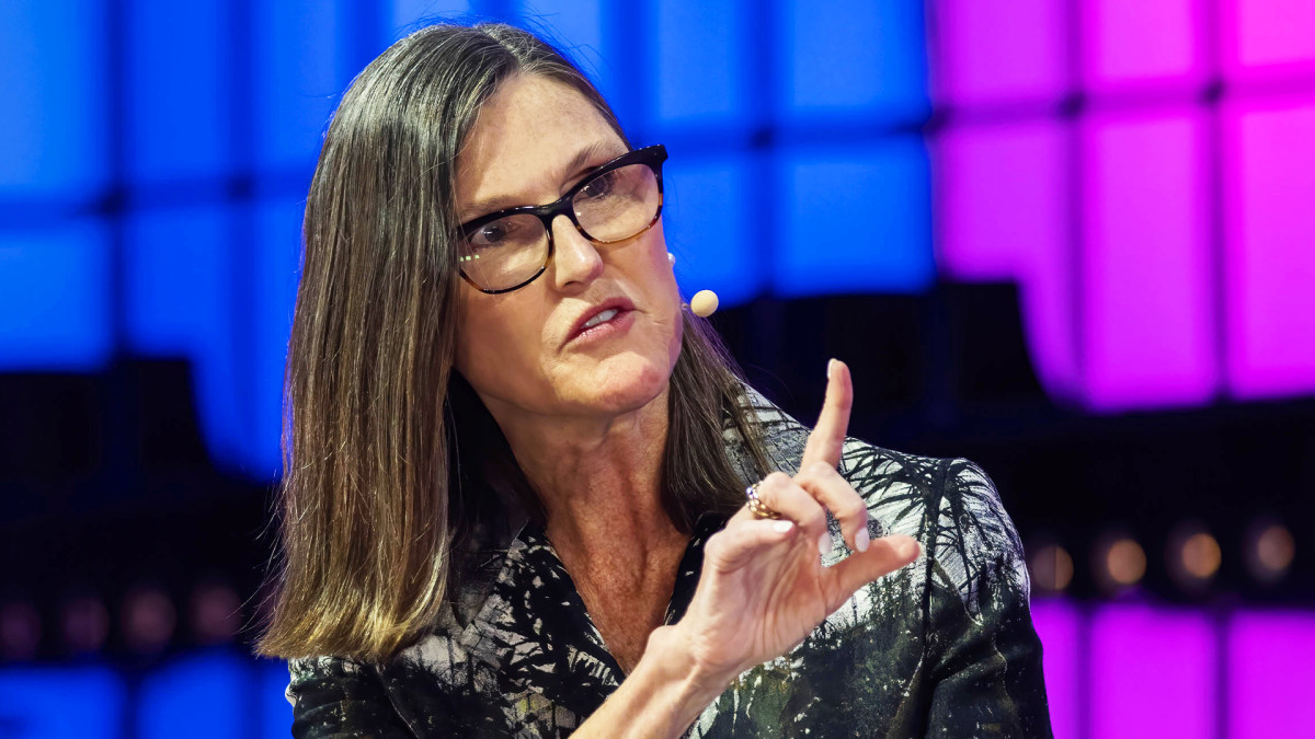 cathie-wood-unloads-$8-million-of-surging-tech-stock